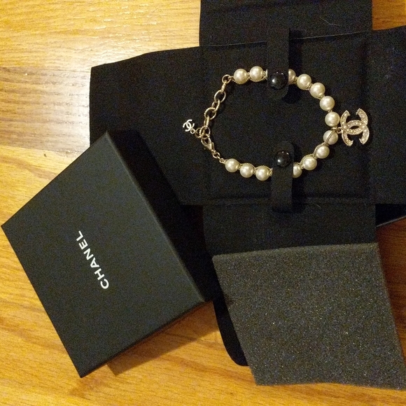 Chanel bracelet - Picture 10 of 13